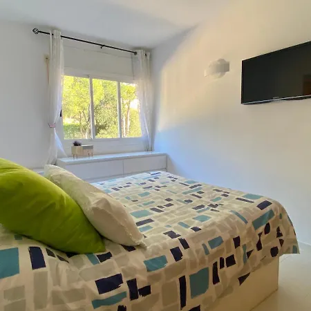Acogedor Con Piscina En Apartamento